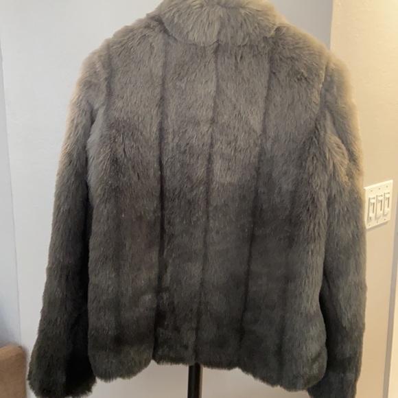 Incognita Faux Fur Hip length Ombré Grey - Picture 2 of 5
